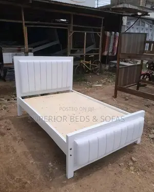 Superior Beds 5x6 White Channel-Tufted Mocket Bed