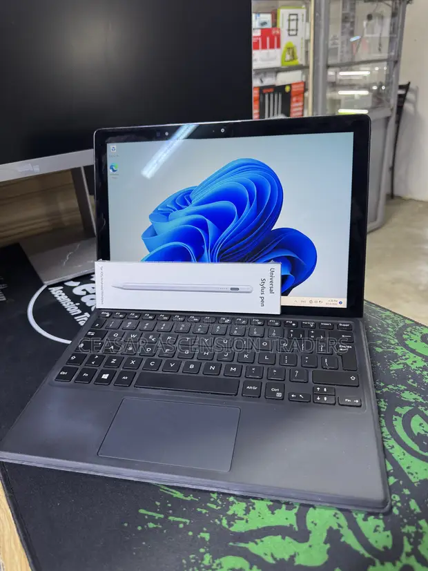 Dell Latitude 5290 2-in-1 Laptop - 1