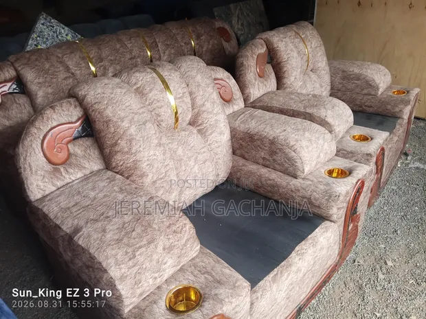 Kiti cha Mkono cha Velvet Nyeusi cha Chesterfield Kipya Kabisa - 1