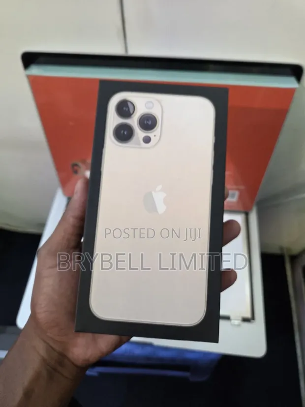 New Apple iPhone 13 Pro Max 256GB Gold - 1