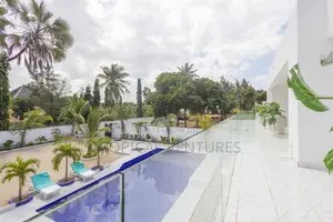 Nyumba ya Villa ya Vyumba 4 Iliyo na Samani Diani Inauzwa