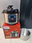 Ramtons Pressure Cooker with Stainless Steel Pot - 2