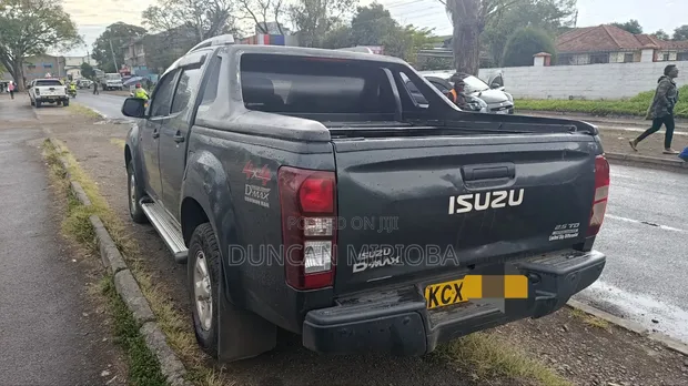 Isuzu D-MAX 2019 Double Cabin - 1