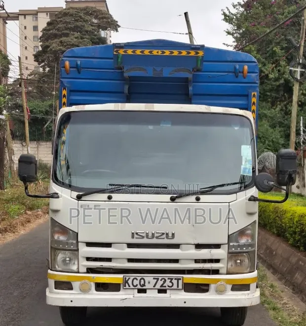 Isuzu Elf Diesel 6-Speed Truck - 1