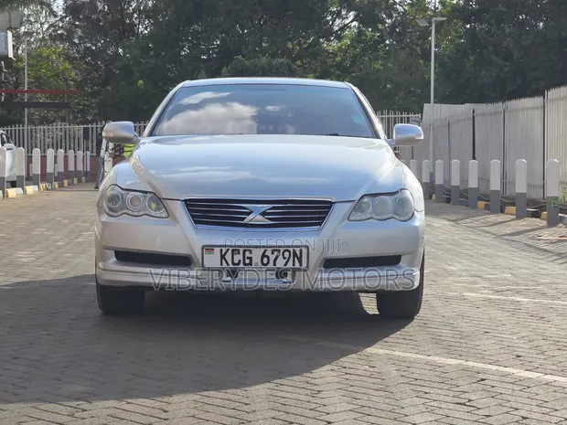 Toyota Mark X 2009 Nyeupe - 1