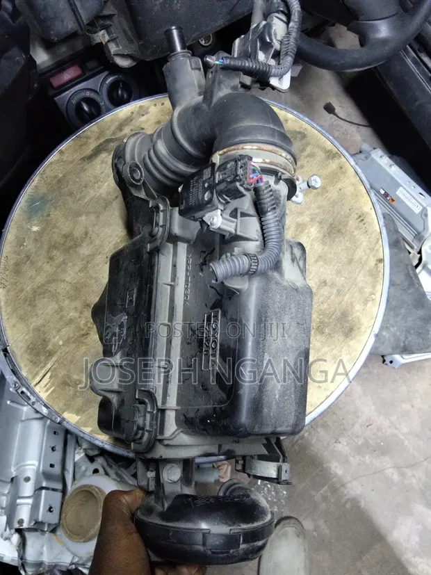 Toyota Fielder/Axio Hybrid Air Cleaner - 1