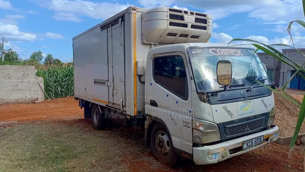Mitsubishi Canter Freezer Truck 2008 - 1