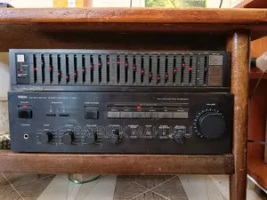 Mitsubishi Equalizer DA-G156 na Yamaha Amplifier A-520