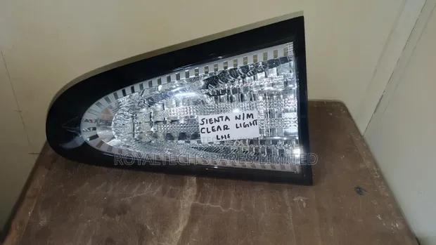 Toyota Sienta Model Mpya Bootlight Clear LHS - 1