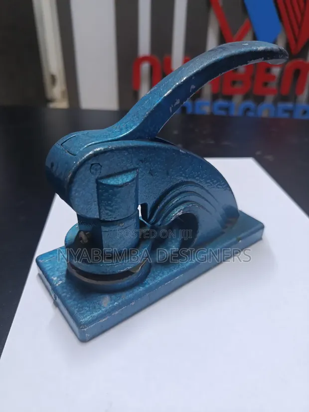 Embosser/Stamp ya Kampuni Mpya Kabisa - 1