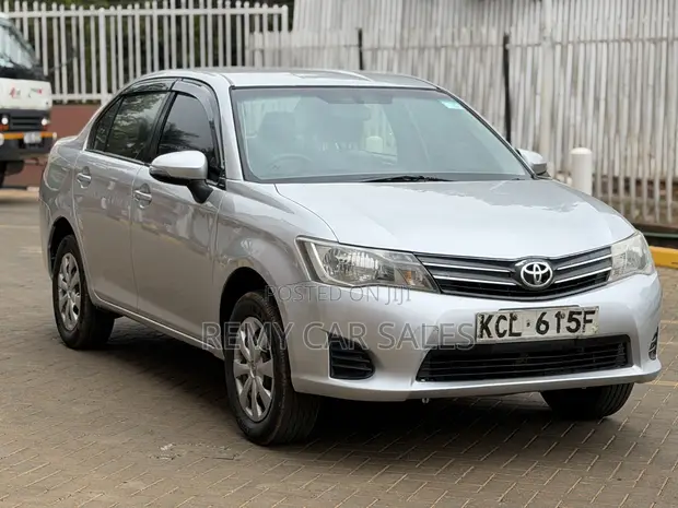 Toyota Axio 2015 Rangi ya Burgundy - 1
