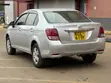 Toyota Axio 2015 Rangi ya Burgundy - 3