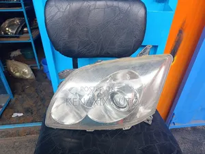 Toyota Avensis 2005 Xenon Headlight