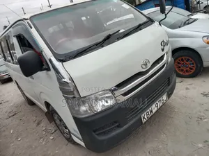 Toyota HiAce 2007 - 14 Seater Bus