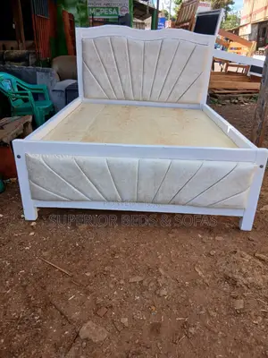 5x6 Cream Sunburst Mocket Bed