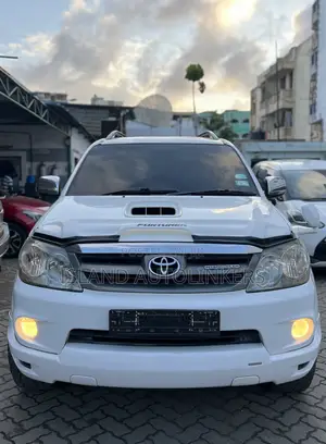 Toyota Fortuner 3.0 D AWD 2008 Nyeupe