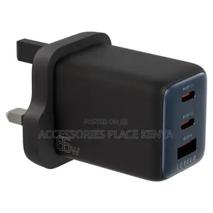 Levelo Vero 65W GaN UK Adapter with 2x USB-C, 1x USB-A Ports