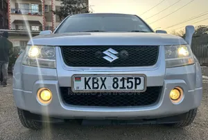 Suzuki Escudo 2009 Nyeusi