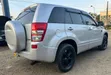 Suzuki Escudo 2009 Nyeusi - 3