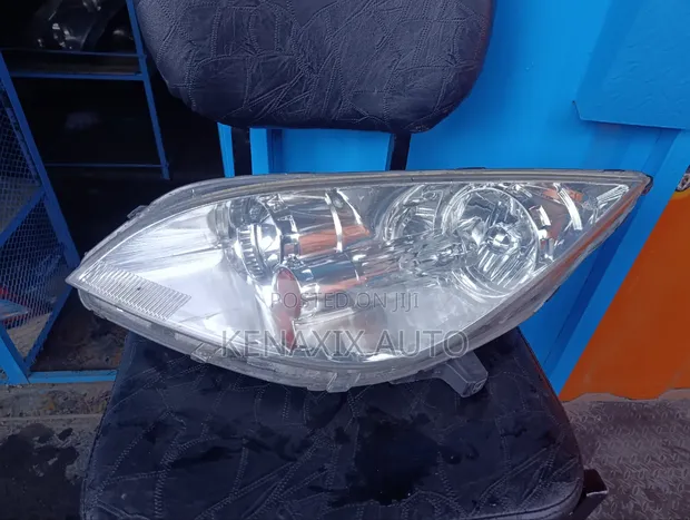 Mitsubishi Colt Non-Xenon Headlight (Used) - 1