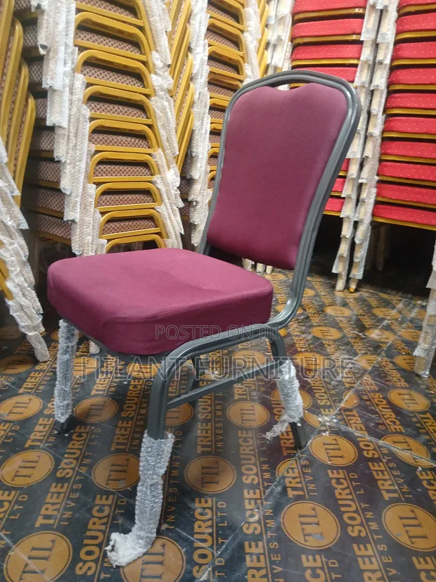 Heavy-Duty Maroon Fabric Conference Banquet Chair - 1