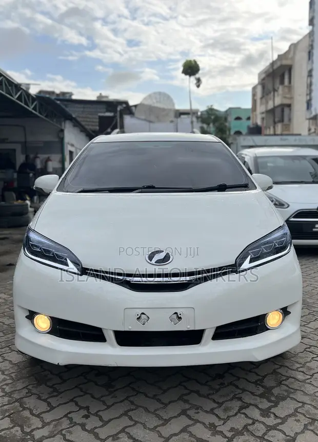Toyota Wish 2015 White - 1