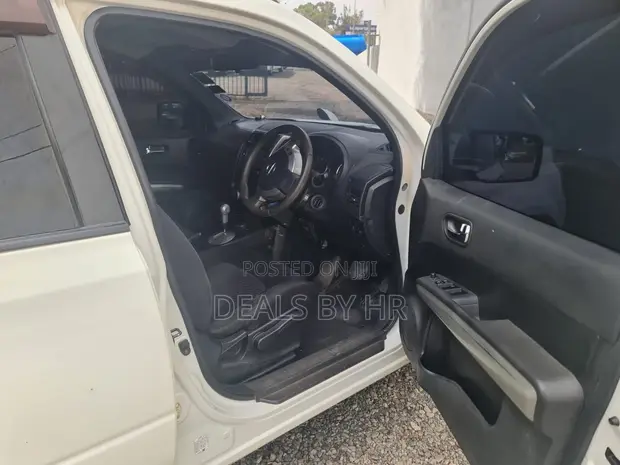 Nissan X-Trail 2.0 Diesel 2011 White - 1
