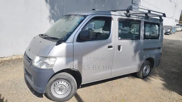 Toyota TownAce 2019 Silver - 1