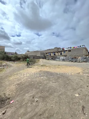 Viwanja 2 vya Kibiashara Vilivyo Jirani kwa Uuzaji, Mjini Kitengela
