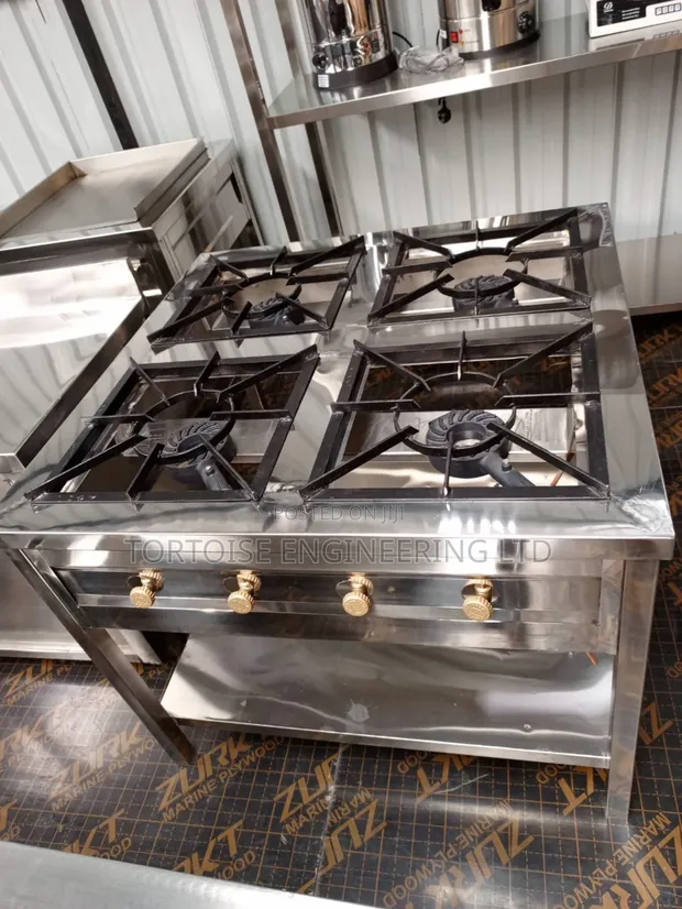 Commercial 4-Burner Gas Cooker - Stainless Steel - 1
