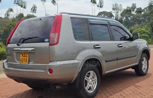 Nissan X-Trail 2007 Nyeupe
