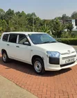 Toyota Probox 2017 Nyeupe - 4