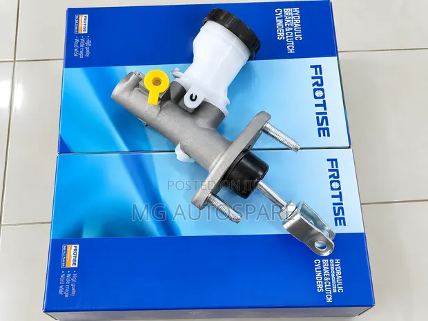 Toyota 110 Clutch Master Cylinder - 1