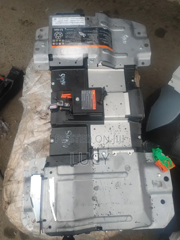 Betri ya Hybrid ya Nissan Note E-Power (Iliyotumika) - 1