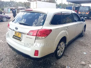 Subaru Outback 2.5 2009 Nyeupe