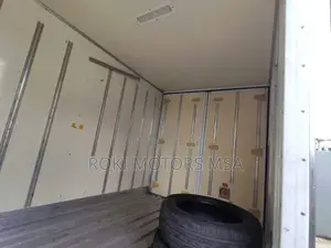 Mitsubishi Canter 3 Tani Lori la Friji