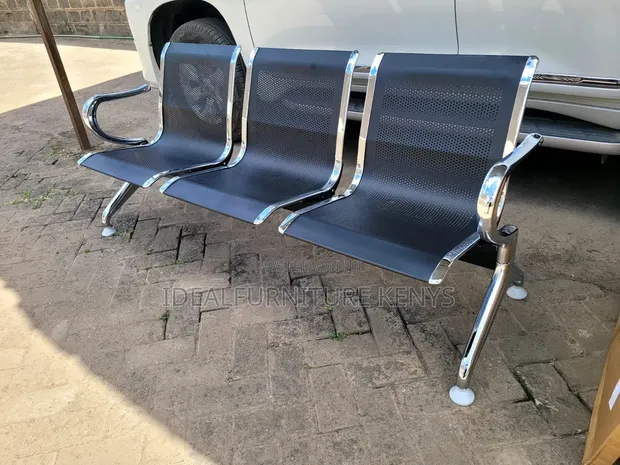 Black Waiting Bench - 1