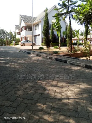 5 Bedroom Maisonette in Kajavani, Mua Hills for Sale