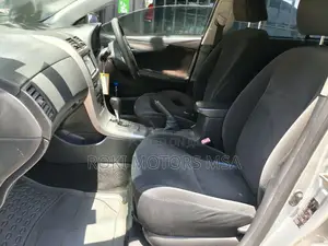 Toyota Corolla Fielder 2010 Nyeupe