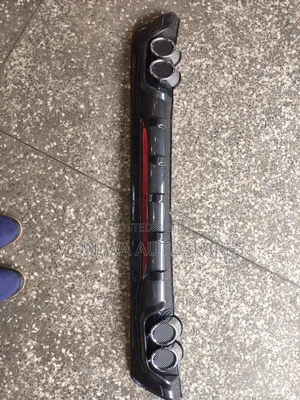 Rear Carbon Diffuser Mpya Kabisa