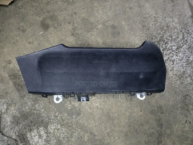 Toyota Hilux Revo / Fortuner Knee Airbag - 1