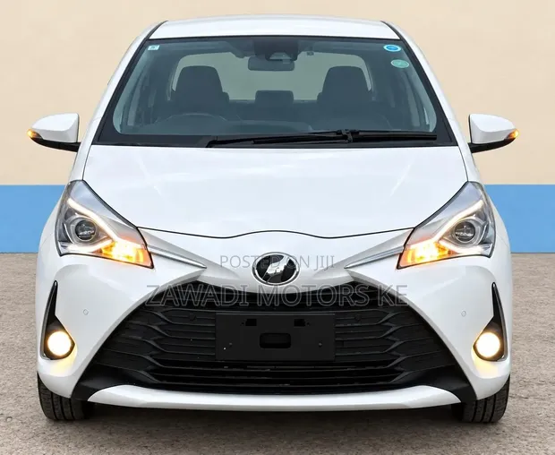Toyota Vitz 1.3 FWD 5dr 2019 White - 1