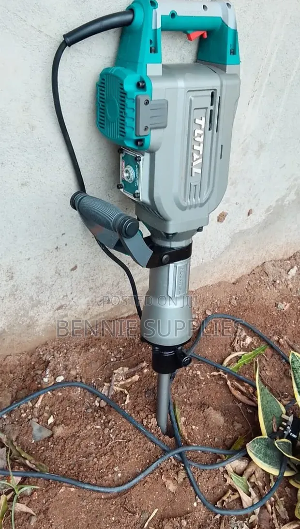 Total T1700 Demolition Hammer Breaker - 1