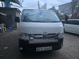 Toyota HiAce 2014 - School/Church Van