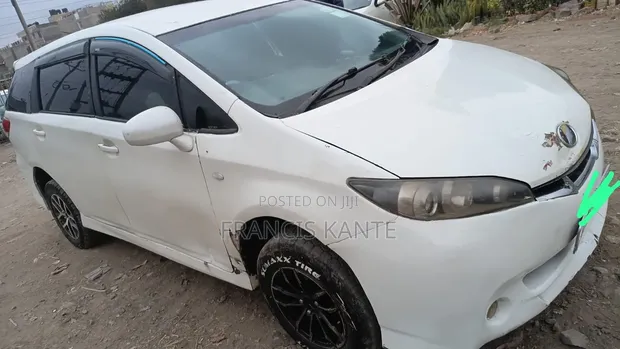 Toyota Wish 2010 Nyeupe - 1