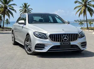 Mercedes-Benz E300 2019 Nyeupe