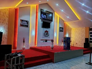 Red Delta 4mm Carpet ya Ukuta kwa Ukuta kwa Madhabahu za Kanisa