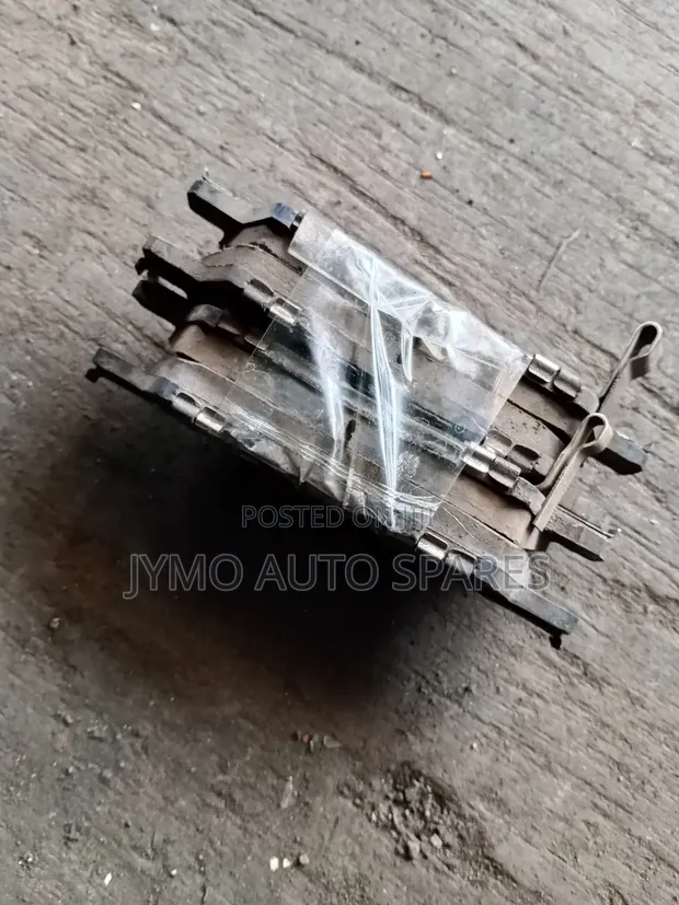 Nissan Note E12 Brake Pads (Used) - 1