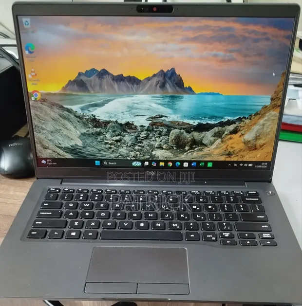 Dell Latitude 7400 Laptop - 8th Gen i5, 8GB RAM, 256GB SSD - 1