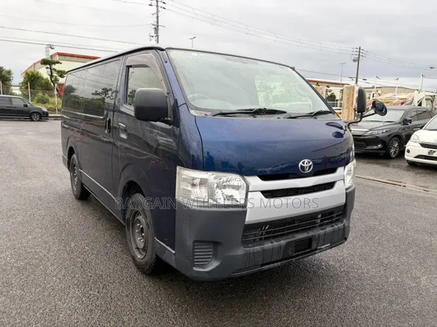 Toyota HiAce 2019 Diesel Automatic - 1